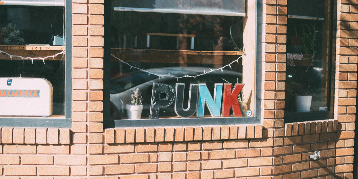p'unk window letters