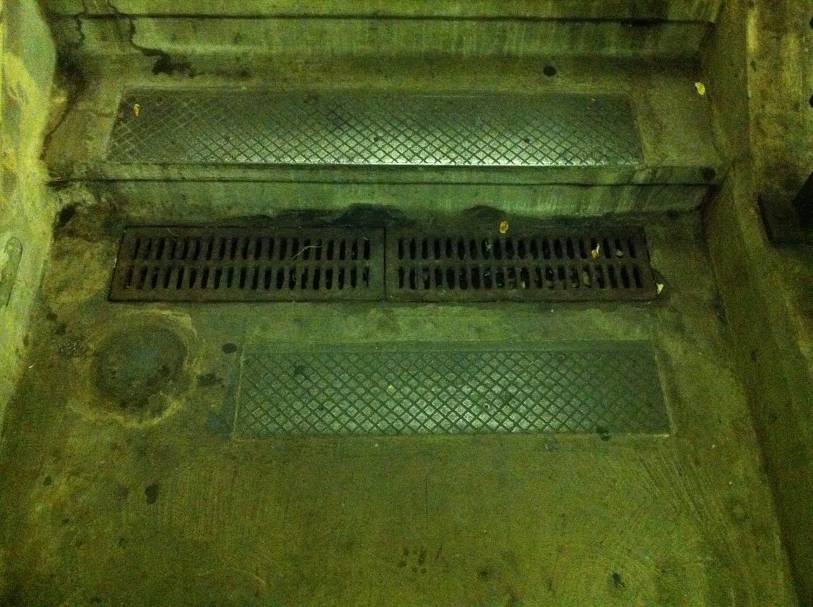 PATCO stairs 2